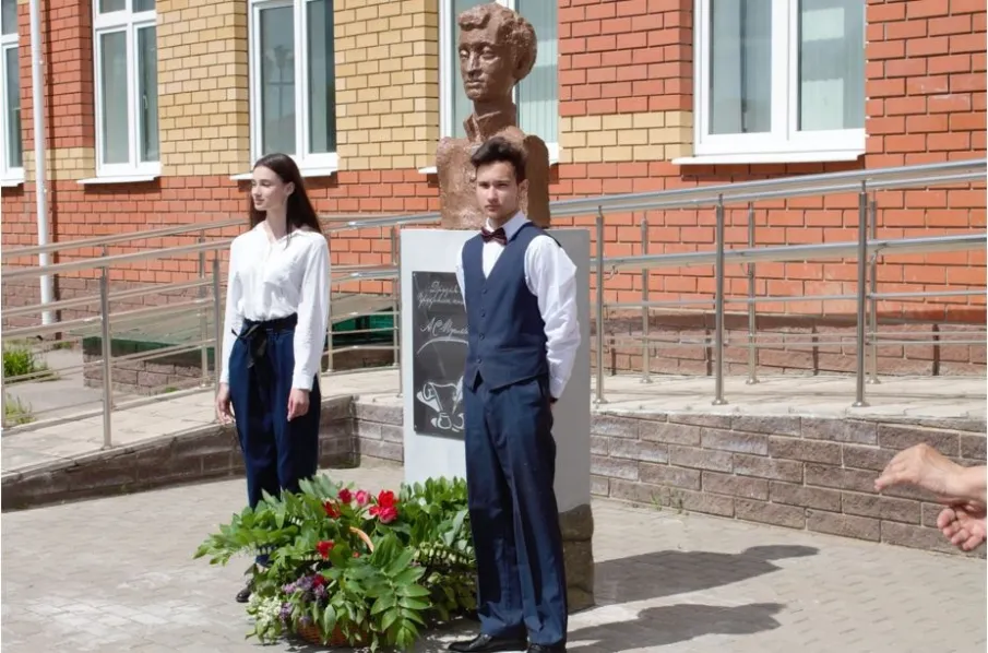 Имя Пушкина в лицее - не простой для сердца звук!