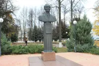 Бюст В.В. Кузнецова