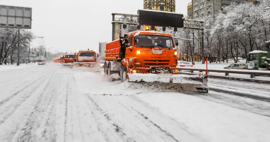 Зачем убирать снег в городе?