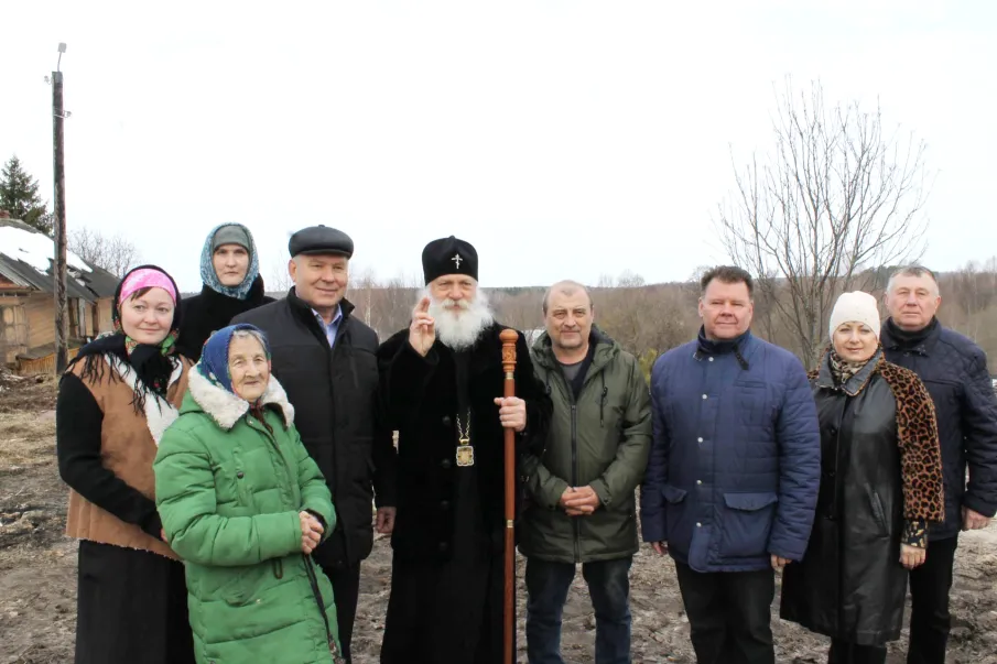 Освящение строящейся часовни в деревне Ларионово
