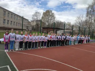Учащиеся школы №1 сдали нормы ГТО на благоустроенной новой спортивной площадке ⁣