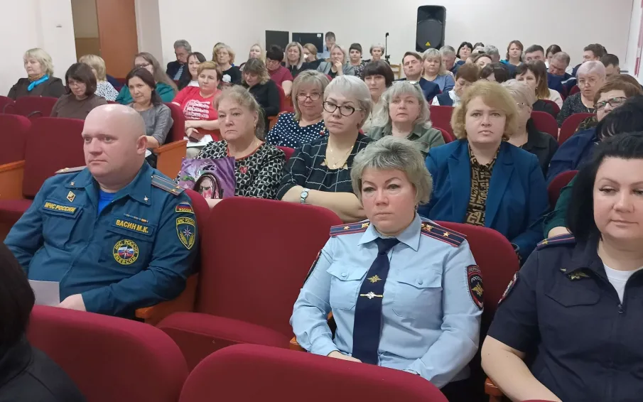 Расширенное заседание комиссии по делам несовершеннолетних и защите их прав